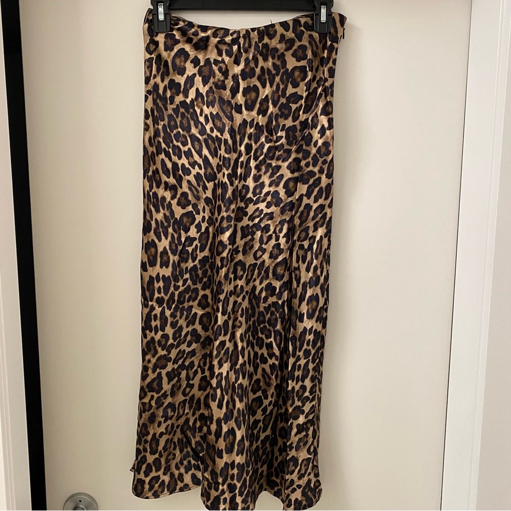 H&M Leopard Skirt